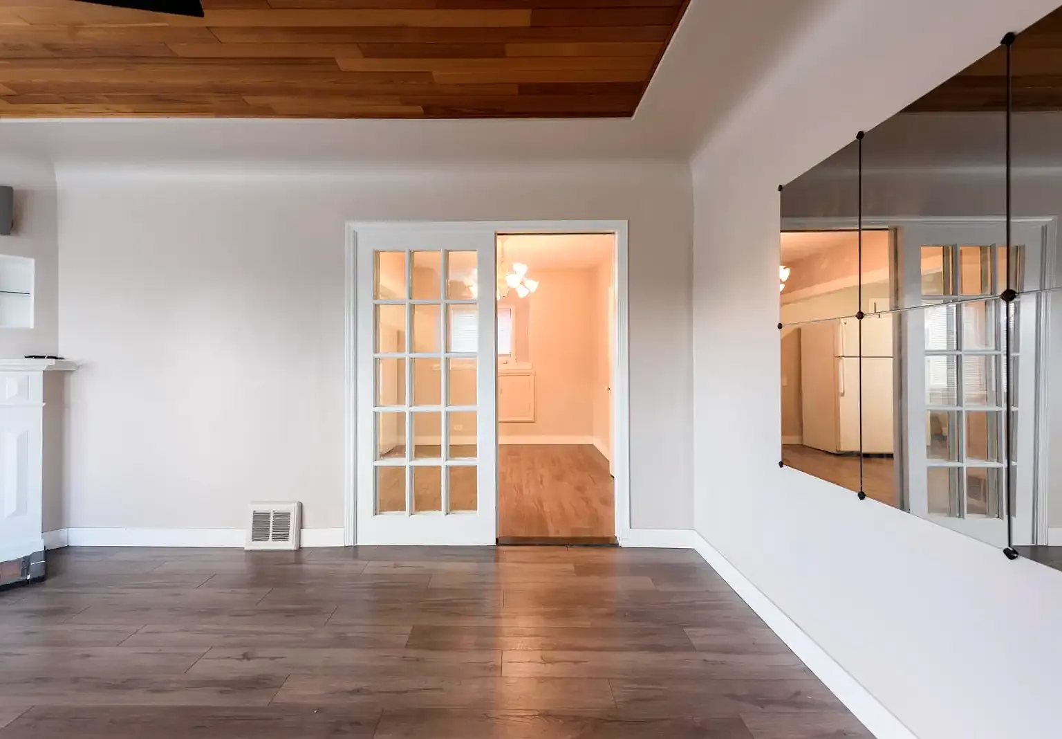 2 bed, 847 sqft, $2,999 — Photo 3