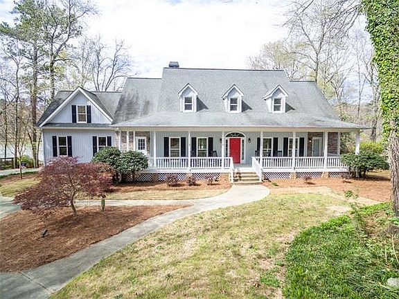 2nd image of 325 Old Mill Ct