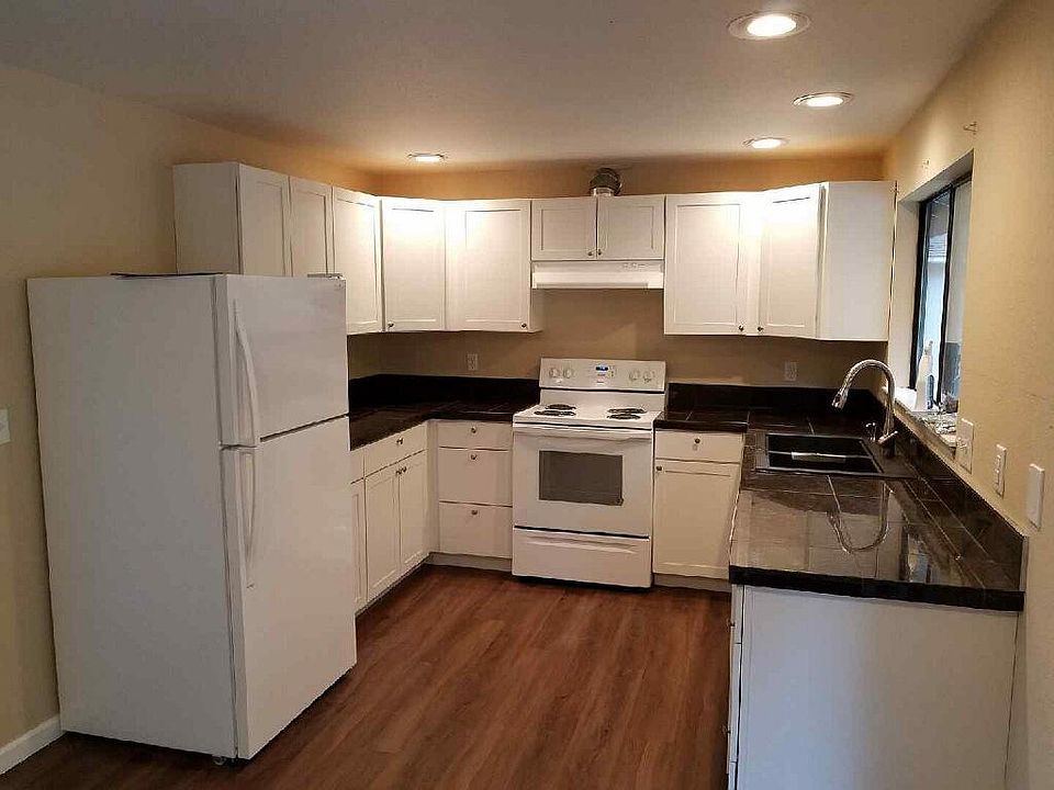 2nd image of 8815 Martin Ave NW