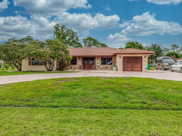 2165 SE Flanders Road, Port St Lucie, FL 34952