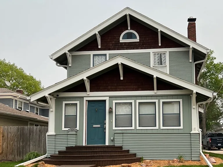 1606 S Center Ave — Photo 1