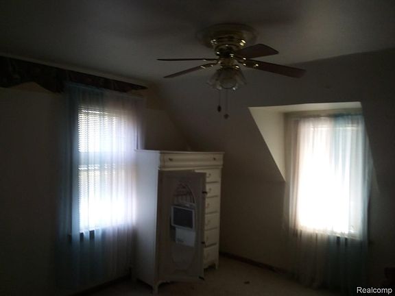 4th image of 5255 N Seymour Rd