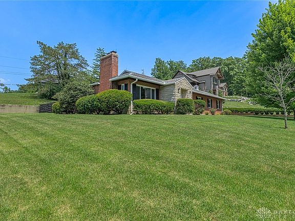 3rd image of 885 Big Hill Rd