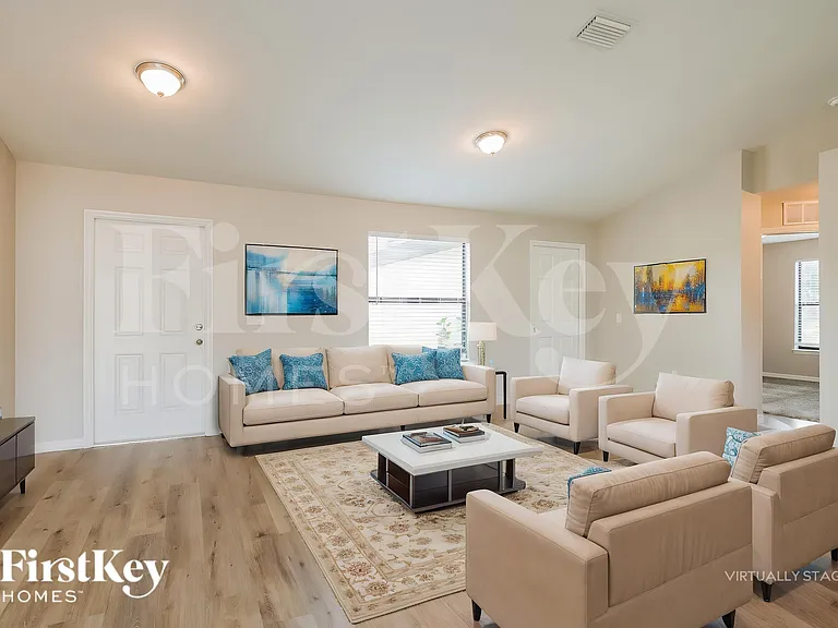 3008 45th St SW — Photo 4
