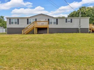 558 Green Hill Rd, Dandridge, TN 37725