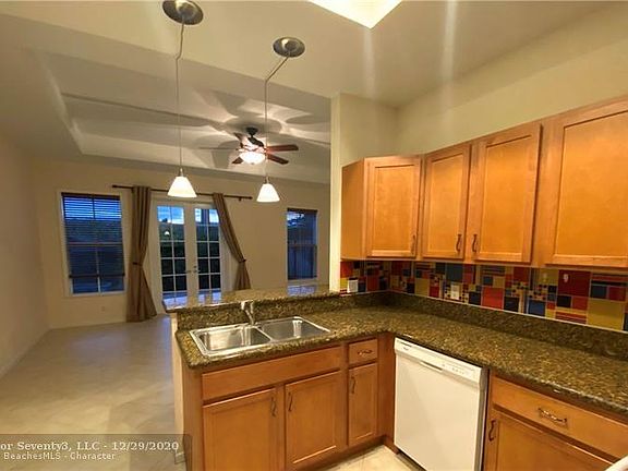 3rd image of 535 SW 18th Ave Unit 29