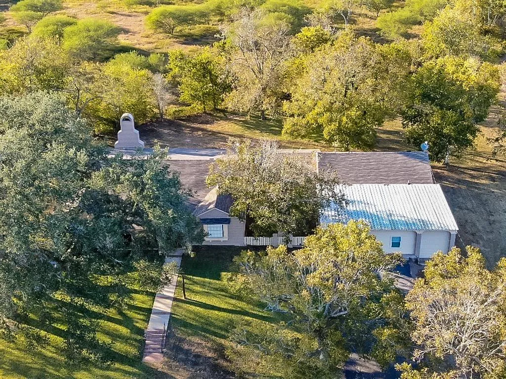 3 bed, 2.5 bath, 2924 sqft, $3,000 — Photo 4