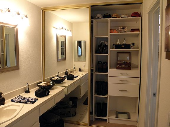 Big closet w, Organizers