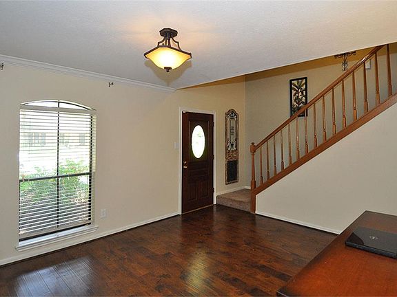 5th image of 2719 Silver Falls Dr