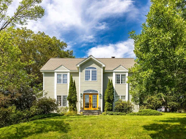 31 Old Coach Road, Norwich, VT 05055
