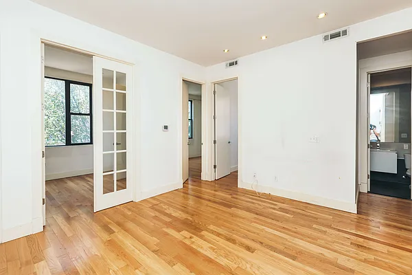 Rented by Nooklyn NYC LLC | media 35