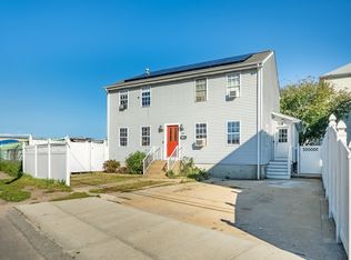 164 Wamsutta St, Fall River, MA 02723