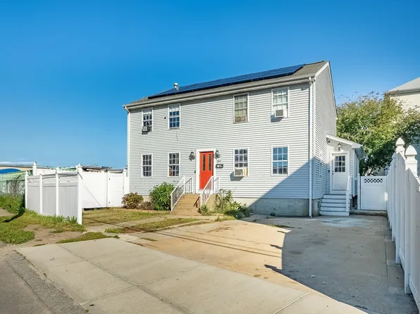 164 Wamsutta St, Fall River, MA 02723