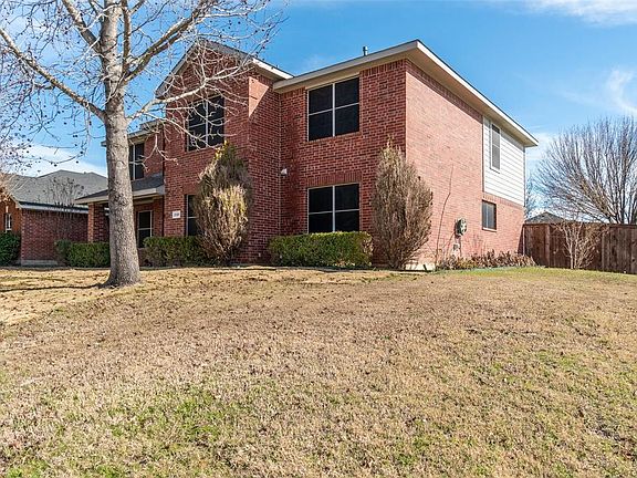 2nd image of 2128 Silver Leaf Dr
