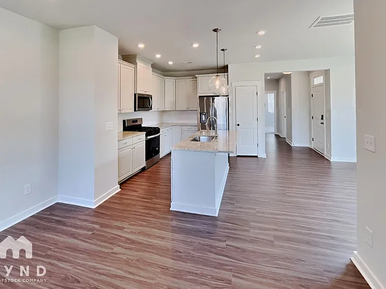 3301 Finchborough Ct — Photo 3