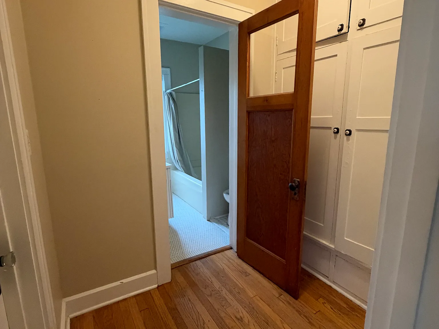 1 bed, $825 — Photo 3