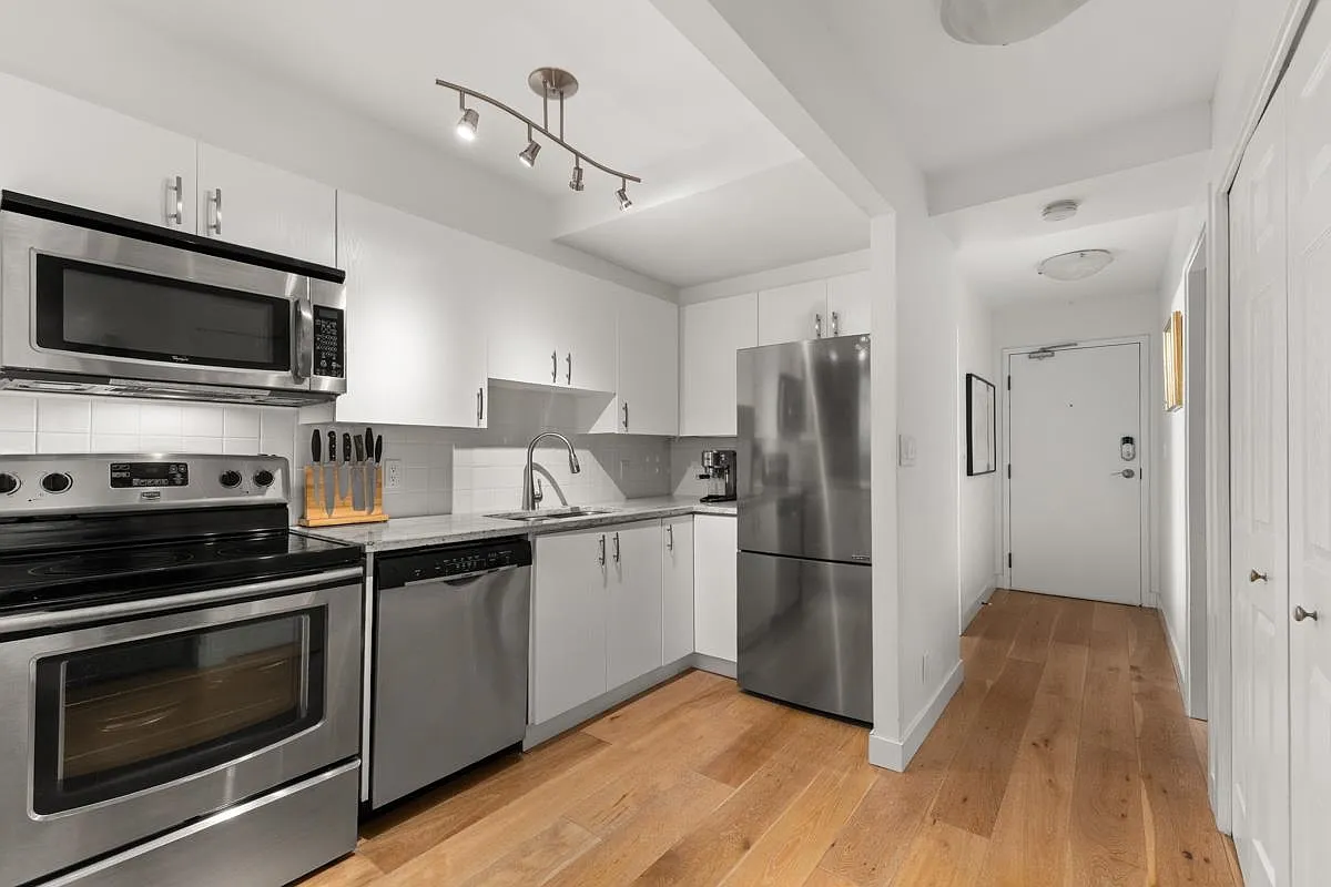 1 bed, 634 sqft, $2,700 — Photo 3