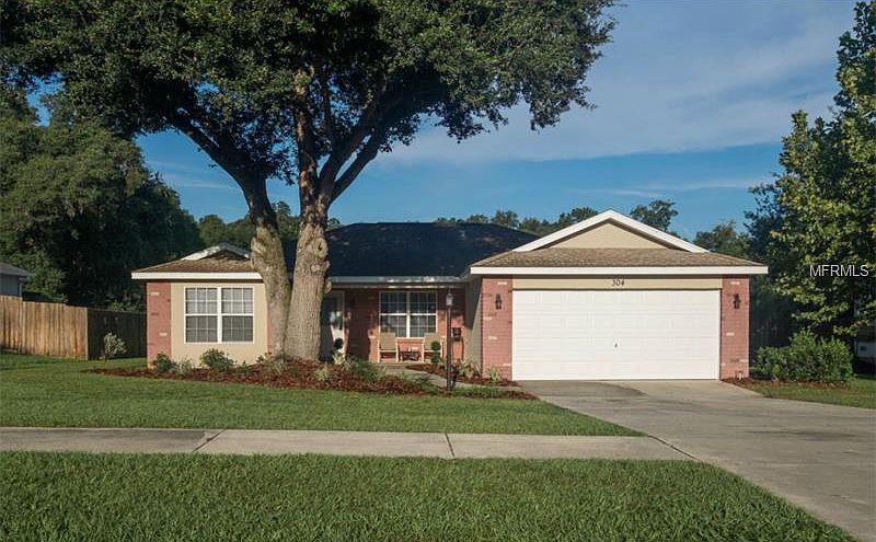 1st image of 304 Woodland Trl