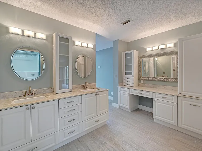 8760 Azalea Ct #203 — Photo 18