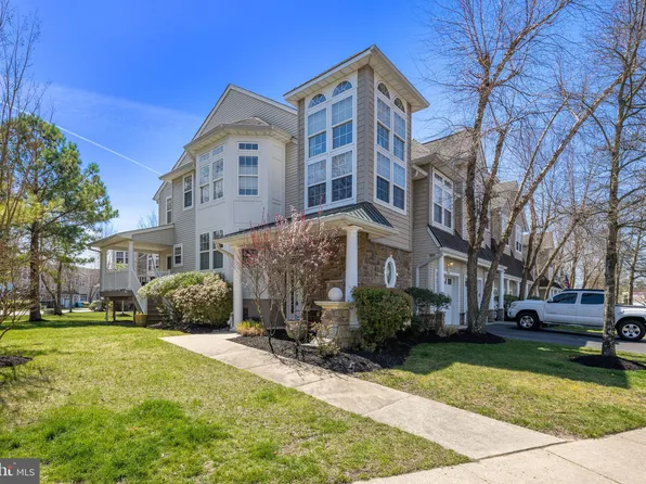 16 Sea Breeze Ct, Manahawkin, NJ 08050