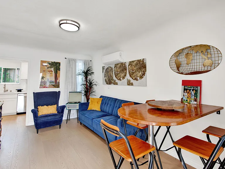 3959 S Halldale Ave — Photo 8