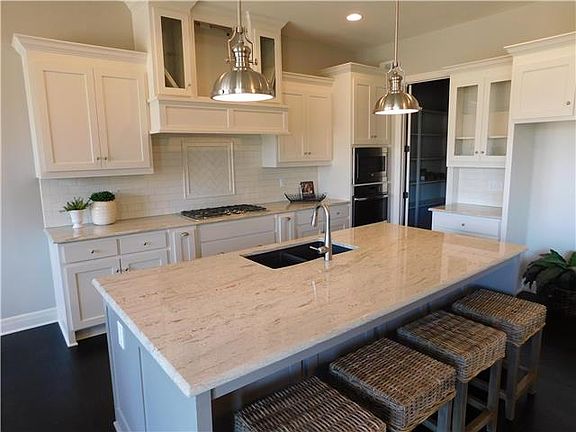 4th image of 16225 Wedd St