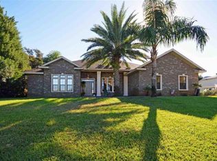 1118 Laguna Ln, Gulf Breeze, FL 32563