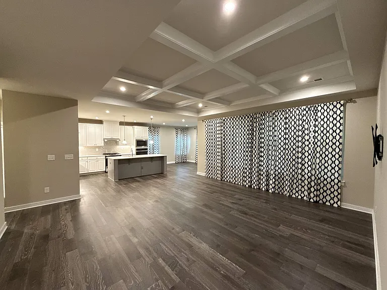 8807 Chapel Grove Crossing Dr — Photo 4
