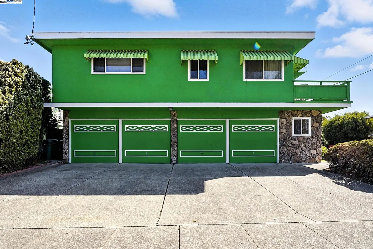 Building Photo - 3101 61st Ave #D