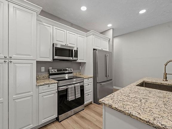 Updated Kitchen with stainless appliances & new soft close cabinets