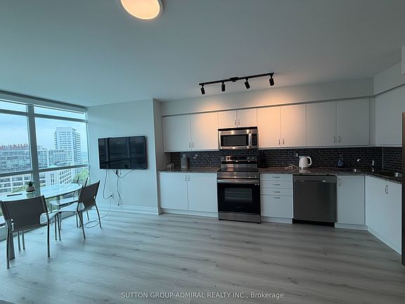 4th image of 215 Fort York Blvd #1602