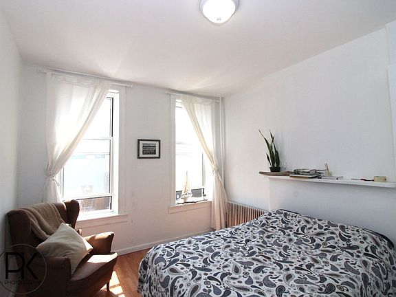 5th image of 185 Greenpoint Ave APT 2L