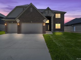 52875 Char Marie Dr, Macomb, MI 48042