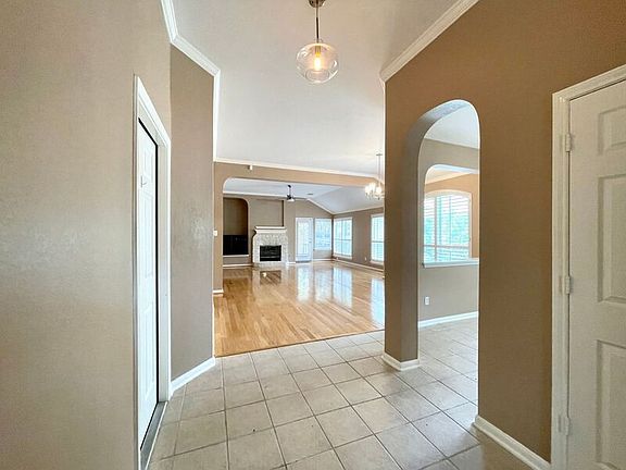 2nd image of 5915 Salcon Cliff Dr