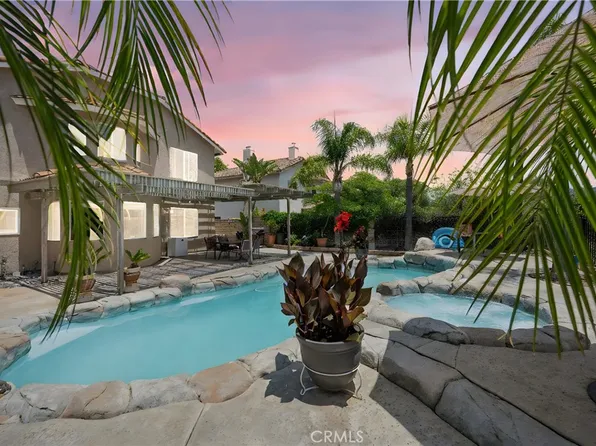 566 Bruin Dr, Riverside, CA 92507