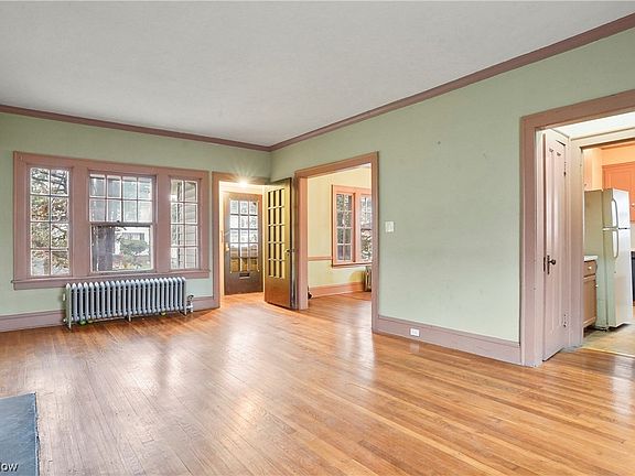 3rd image of 1159 Cleveland Heights Blvd