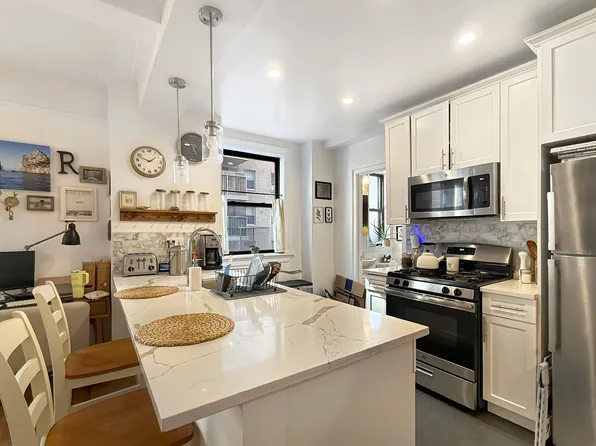 27 West 96th Street image 1 of 13