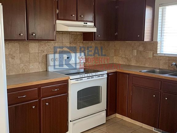 3rd image of 10168 W Marlinwood Dr