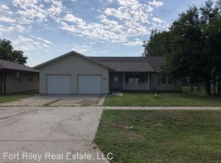 205 Whiting St, Milford, KS 66514