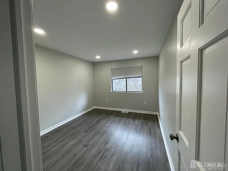 42 Ashford Dr — Photo 17