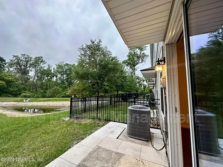 336 Aralia Ln — Photo 9