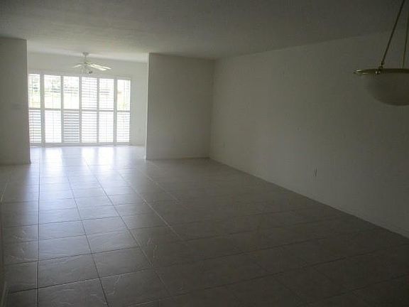 3rd image of 5810 Crystal Shores Drive #102