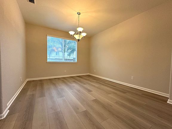 5th image of 1788 Moreau Way