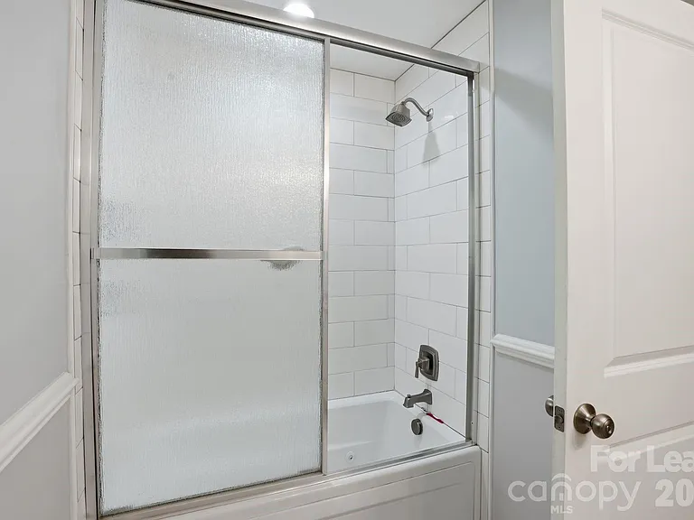 301 Sardis Rd N — Photo 26