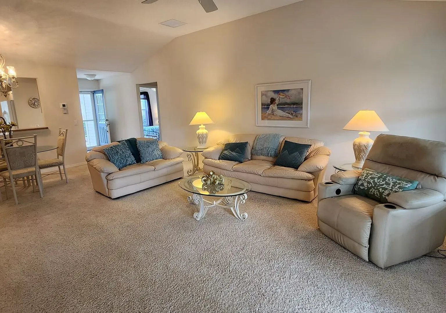 916 Eastmont Court — Photo 4
