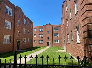 4218 S Michigan Ave #3, Chicago, IL 60653