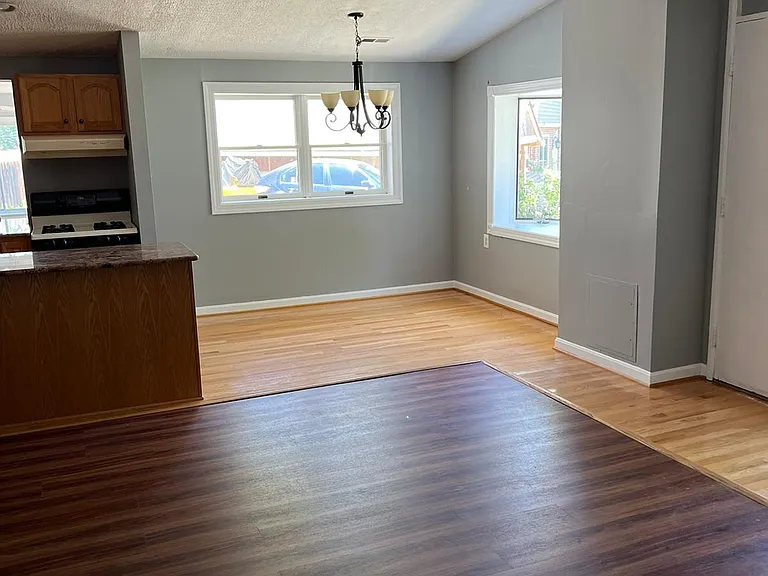 219 Saint James Dr — Photo 4