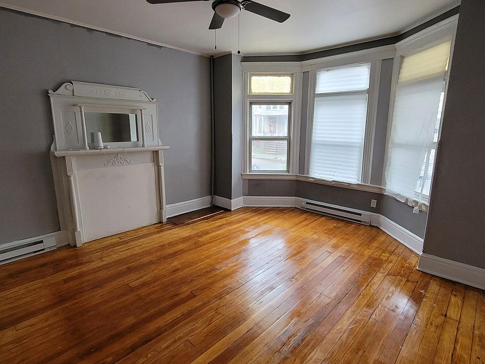 1st image of 176 S 9th St #1