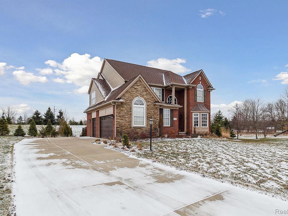 1st image of 24116 Meadowcreek Cir E