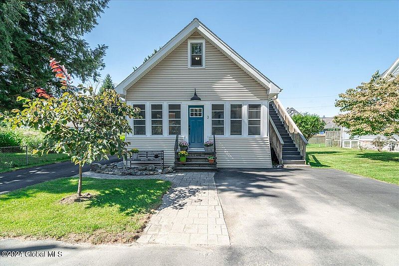 2nd image of 3 Cooper Avenue